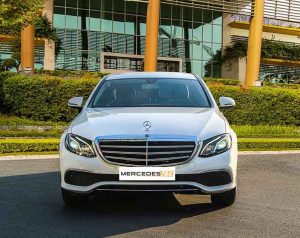 Mercedes E200 Exclusive 2020 mới ra mắt ngoại thất Trắng