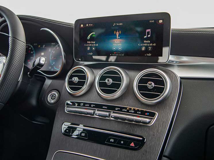 Đánh giá xe Mercedes-Benz GLC 300 4MATIC Coupe 2020