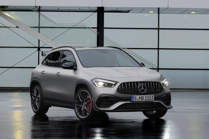 Đánh giá xe Mercedes-AMG GLA 45 4MATIC 2021