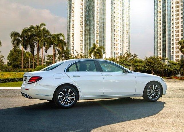 Đánh giá xe Mercedes-Benz E200 Exclusive 2021