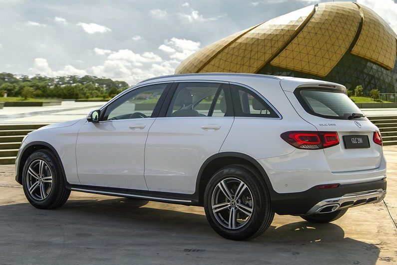 Đánh giá xe Mercedes-Benz GLC 200 2021