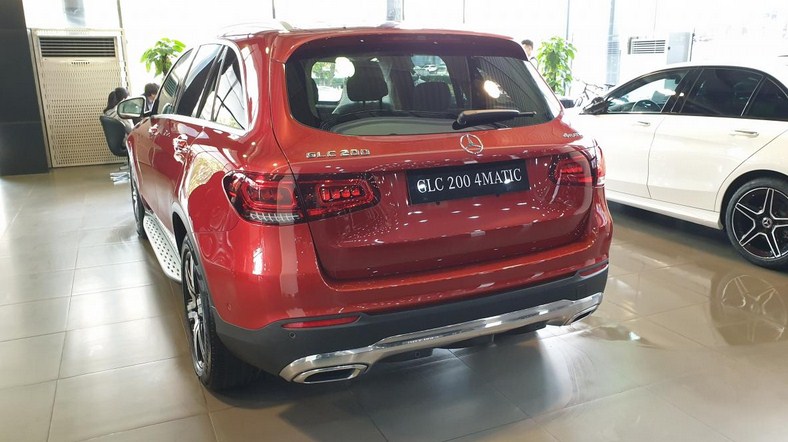 Đánh giá Mercedes-Benz GLC 200 4Matic 2021