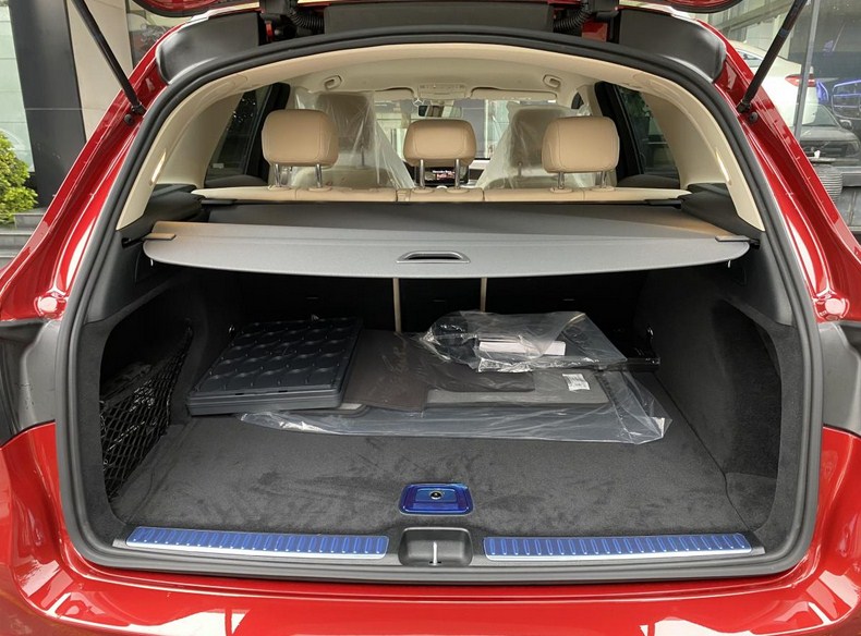 Đánh giá Mercedes-Benz GLC 200 4Matic 2021