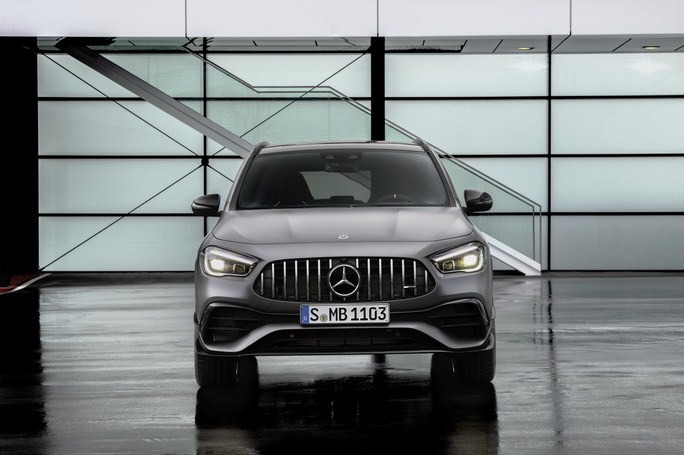 Đánh giá xe Mercedes-AMG GLA 45 4MATIC 2021