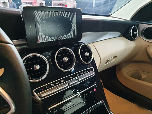 Đánh giá xe Mercedes-Benz C180 2021