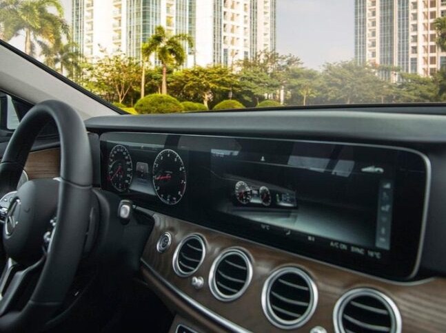Đánh giá xe Mercedes-Benz E200 Exclusive 2021
