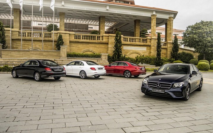 Đánh giá xe Mercedes-Benz E300 AMG 2021