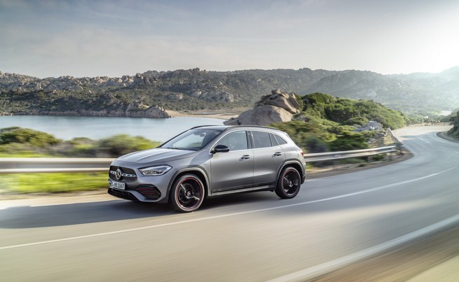 Đánh giá xe Mercedes-Benz GLA 250 4MATIC 2021