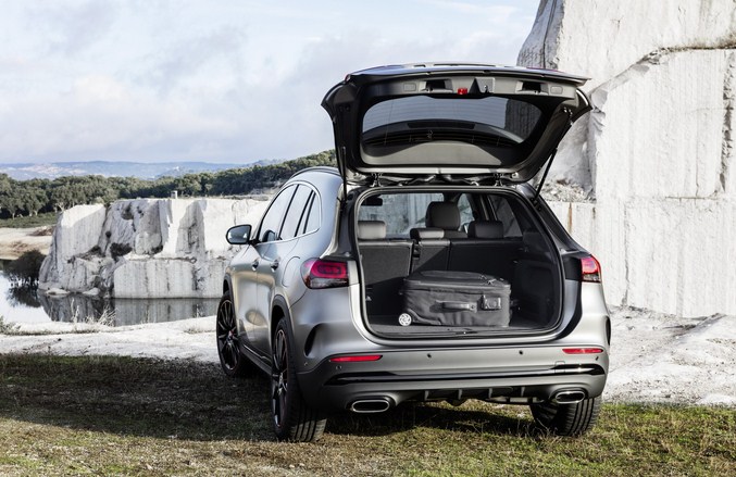 Đánh giá xe Mercedes-Benz GLA 250 4MATIC 2021