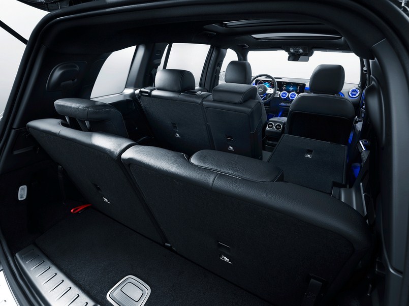 Đánh giá xe Mercedes-Benz GLB 200 AMG 2021