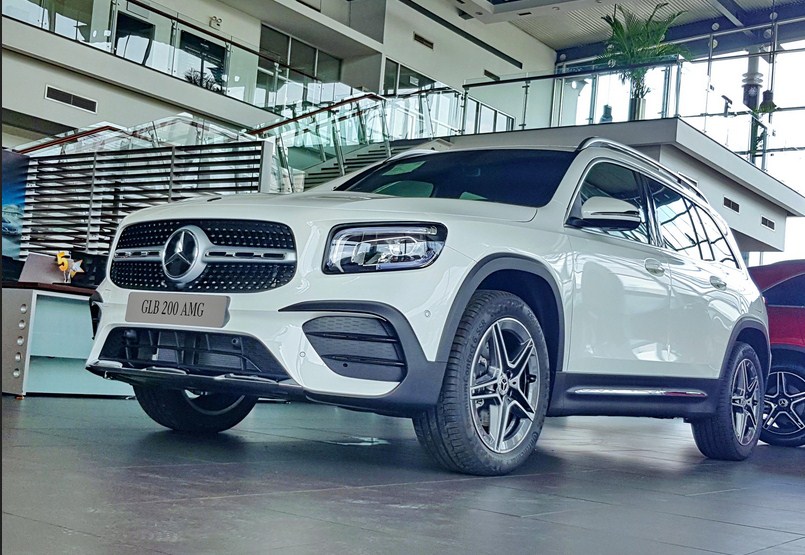 Đánh giá xe Mercedes-Benz GLB 200 AMG 2021