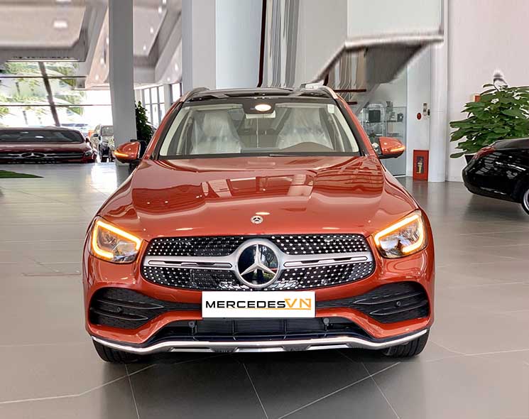 Mercedes GLC 300 4MATIC 2020 phiên bản nâng cấp Đỏ