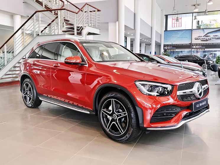 Mercedes GLC 300 4MATIC 2020 phiên bản nâng cấp Đỏ