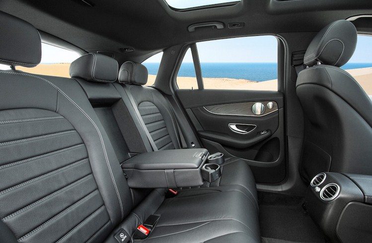 Đánh giá xe Mercedes-Benz GLC 300 4Matic 2017