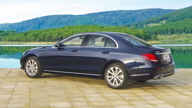 Đánh giá xe Mercedes-Benz E200 2017