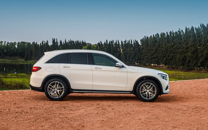 Đánh giá xe Mercedes-Benz GLC 300 4Matic 2017