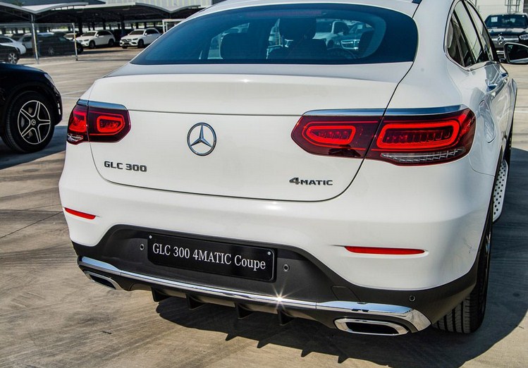 Đánh giá xe Mercedes-Benz GLC 300 4Matic Coupe 2020