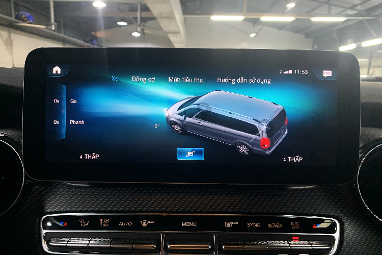 Đánh giá xe Mercedes-Benz V250 AMG 2020